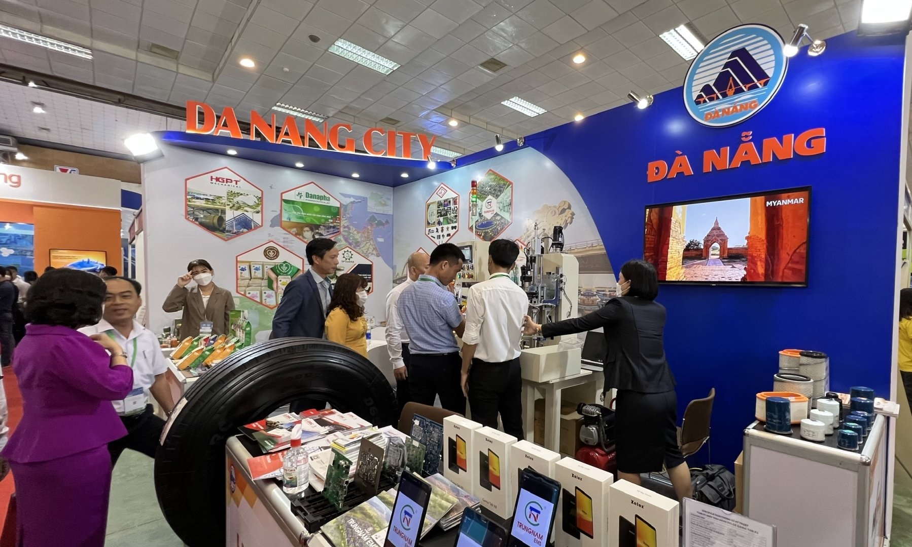 DANAPHA IN COLLABORATION WITH DANANG DEPARTMENT OF INDUSTRY AND TRADE PARTICIPATING IN VIETNAM EXPO 2022