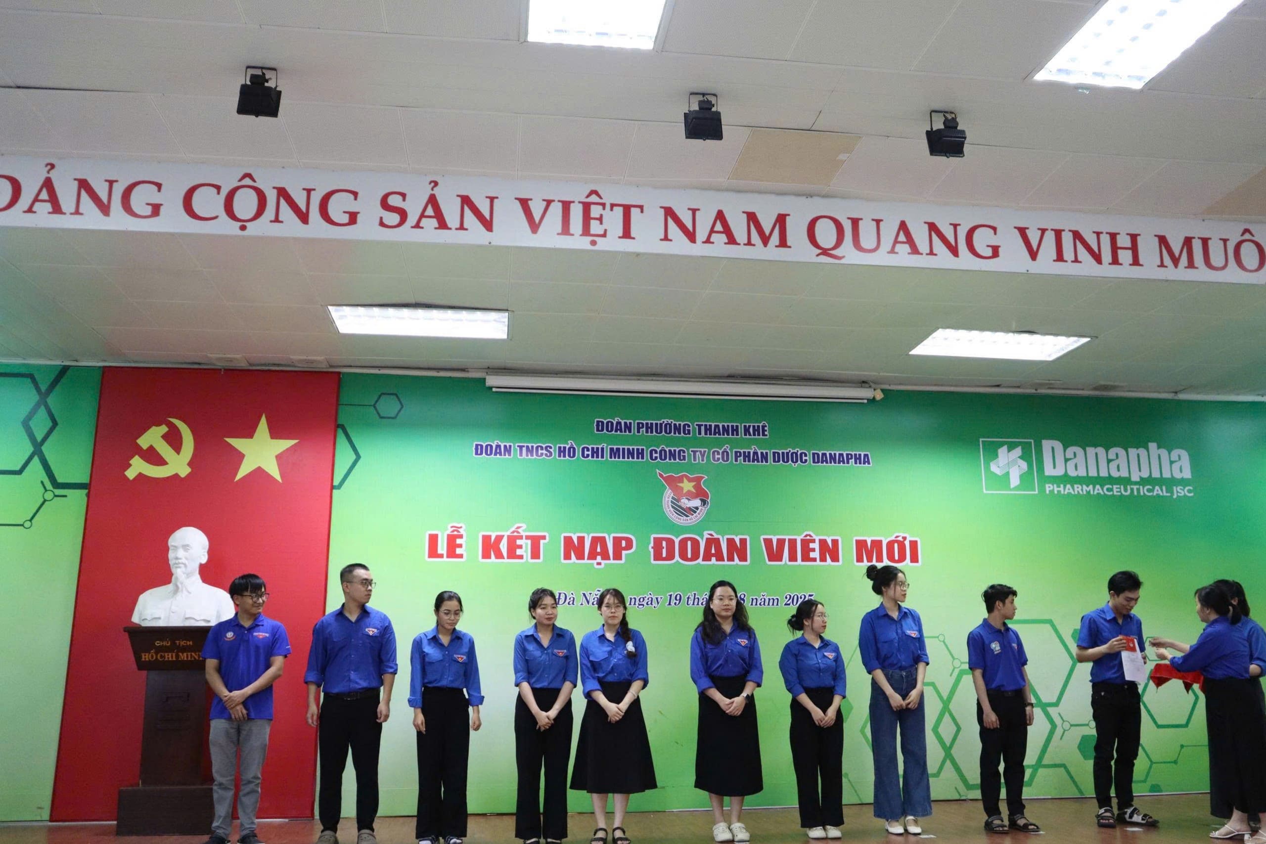 LỄ KẾT NẠP ĐOÀN VIÊN MỚI – TÁI KHẲNG ĐỊNH LÝ TƯỞNG THANH NIÊN DANAPHA