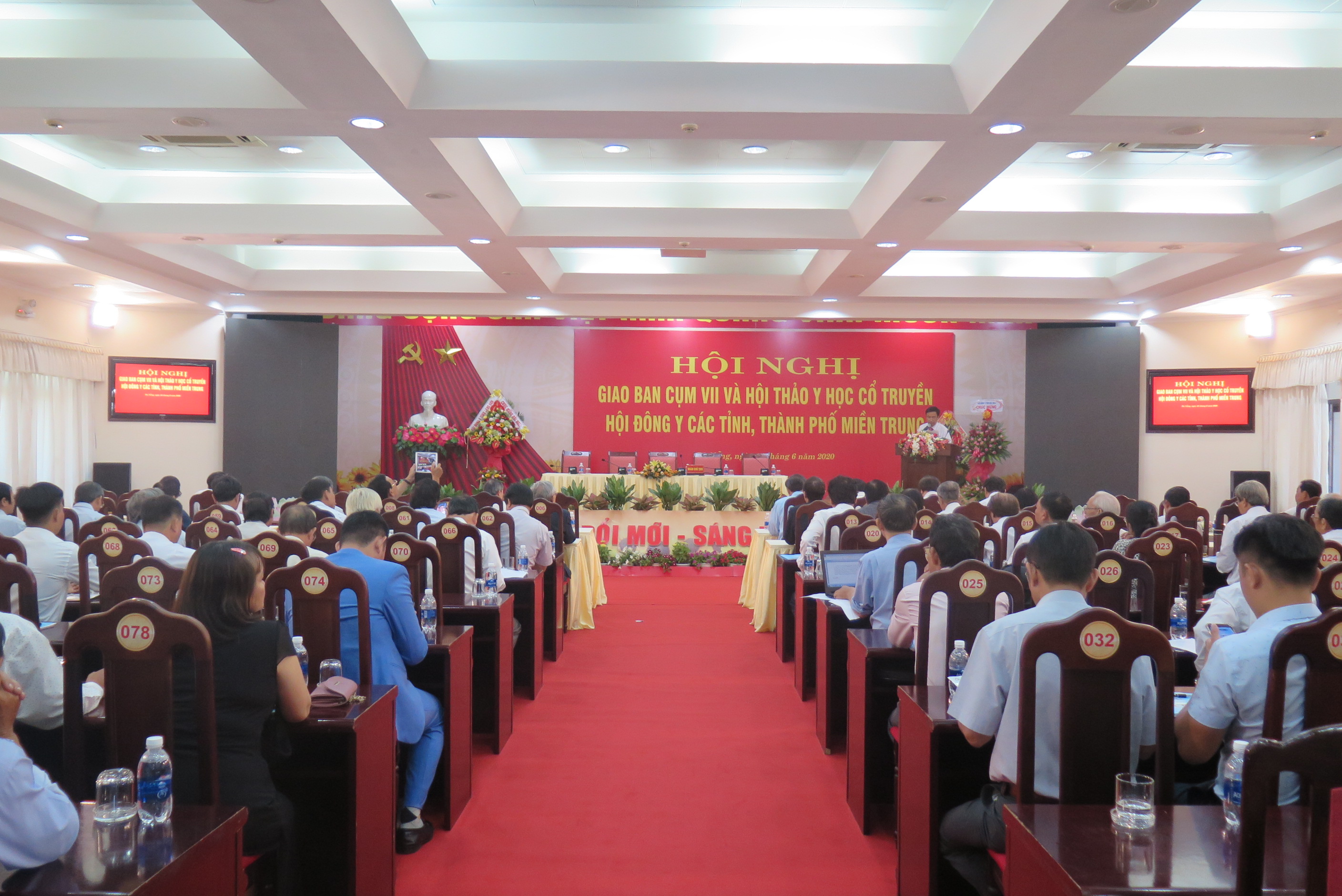 Danapha tham gia Hội nghị Đông Y cụm VII tại TP Đà Nẵng 