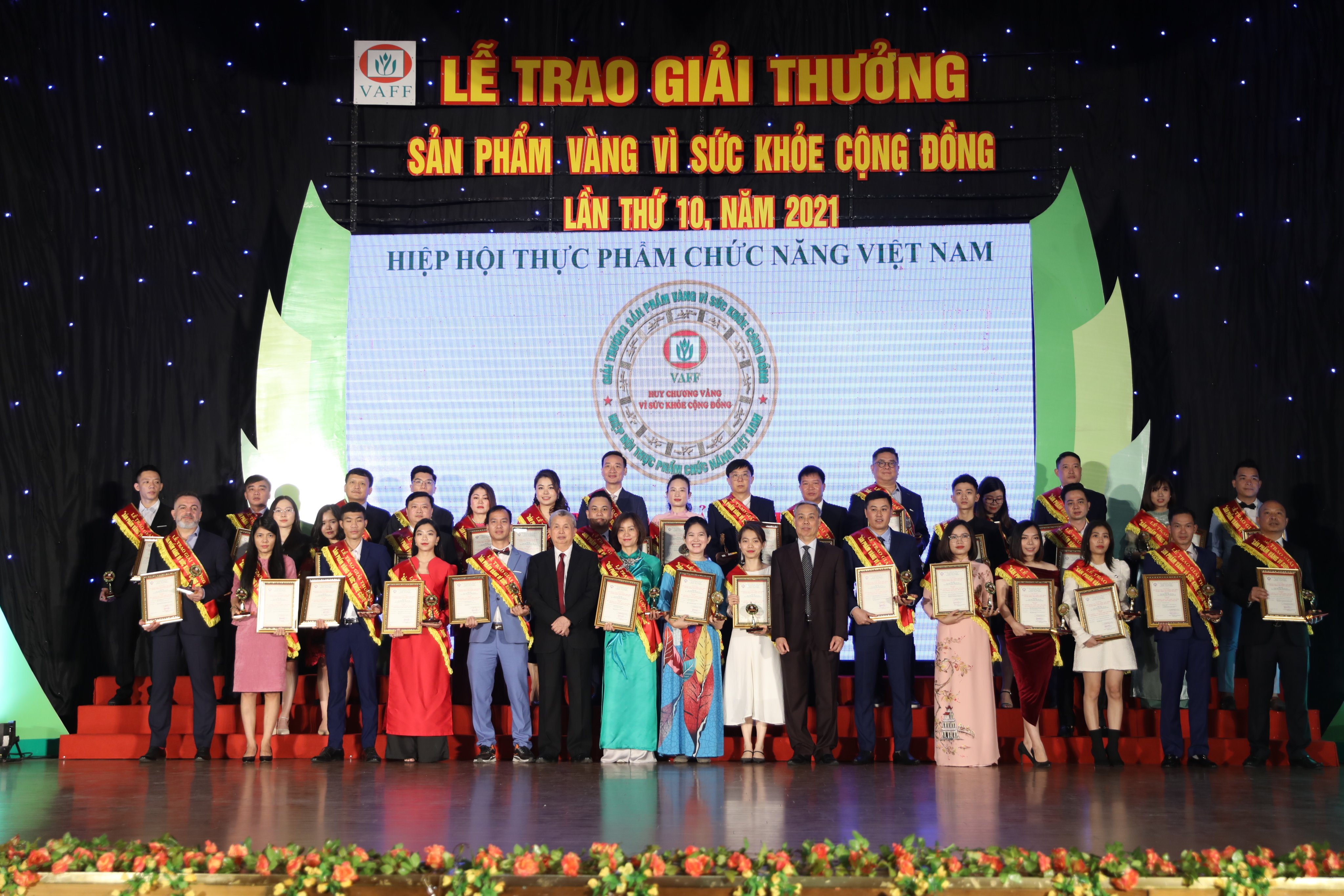 Công ty CP Dược Danapha nhận giải thưởng “Sản phẩm vàng vì sức khỏe cộng đồng” năm 2021