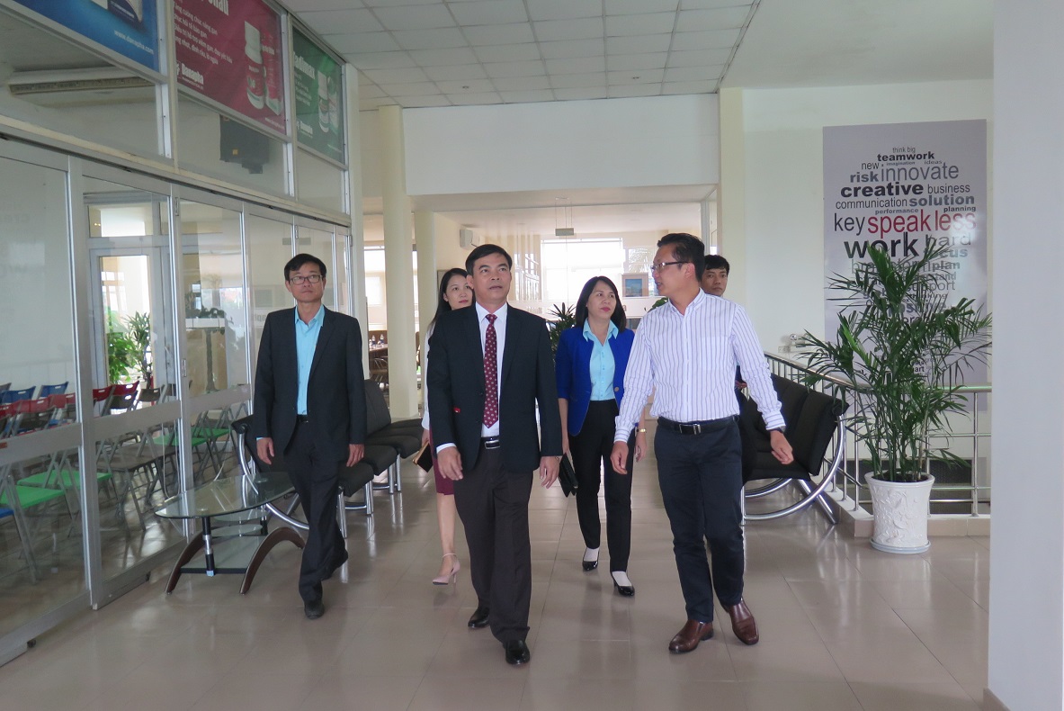 Đảng ủy khối Doanh nghiệp Đà Nẵng đến thăm và chúc mừng Danapha nhân ngày thầy thuốc Việt Nam 27/02